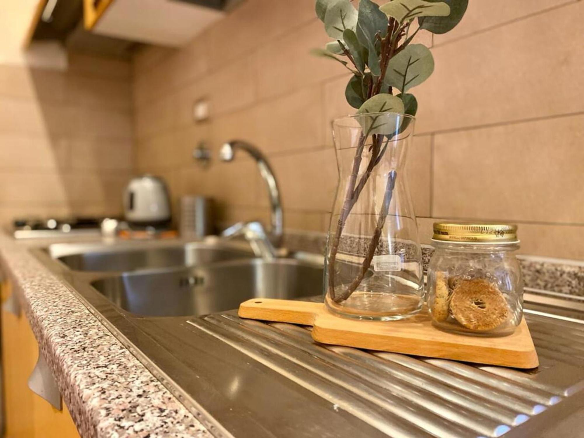 Italian Experience-vintage In Apartment