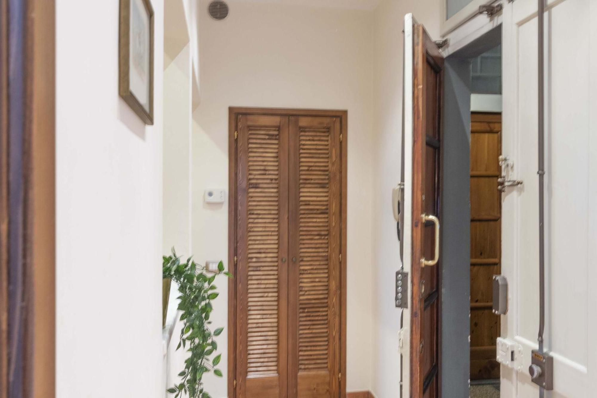 Italian Experience-vintage In Apartment *
